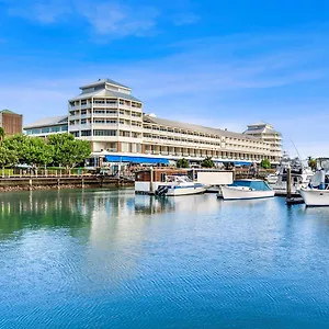 Shangri-la The Marina, Australie